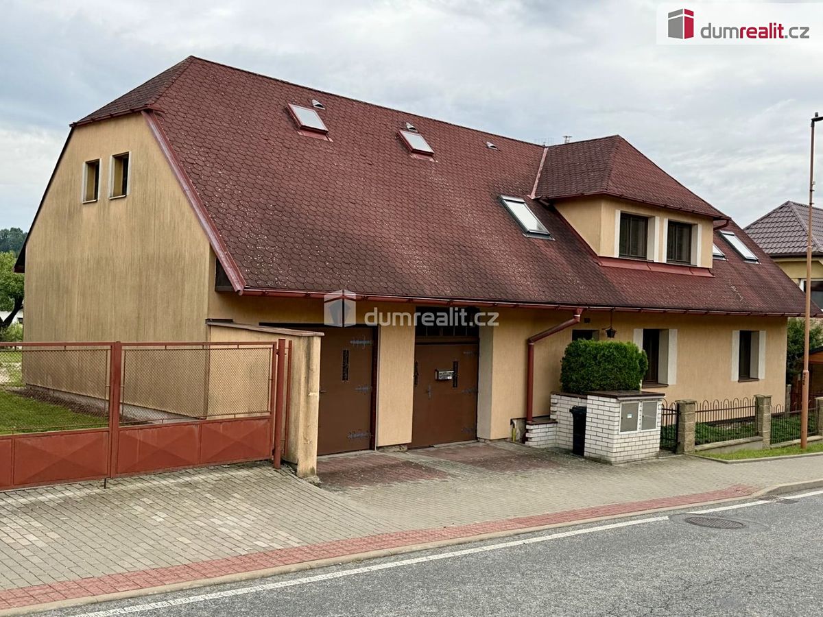 Prodej rodinného domu 100 m², pozemek 987 m² – fotografie 2