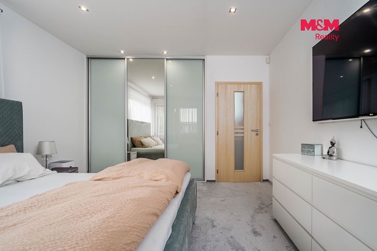 Prodej rodinného domu 177 m², pozemek 1013 m² – fotografie 4
