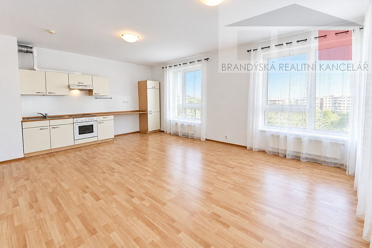 Pronájem bytu 1+kk 38 m² – fotografie 4