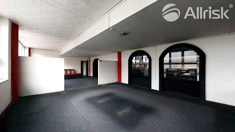 Pronájem obchodního prostoru 420 m²