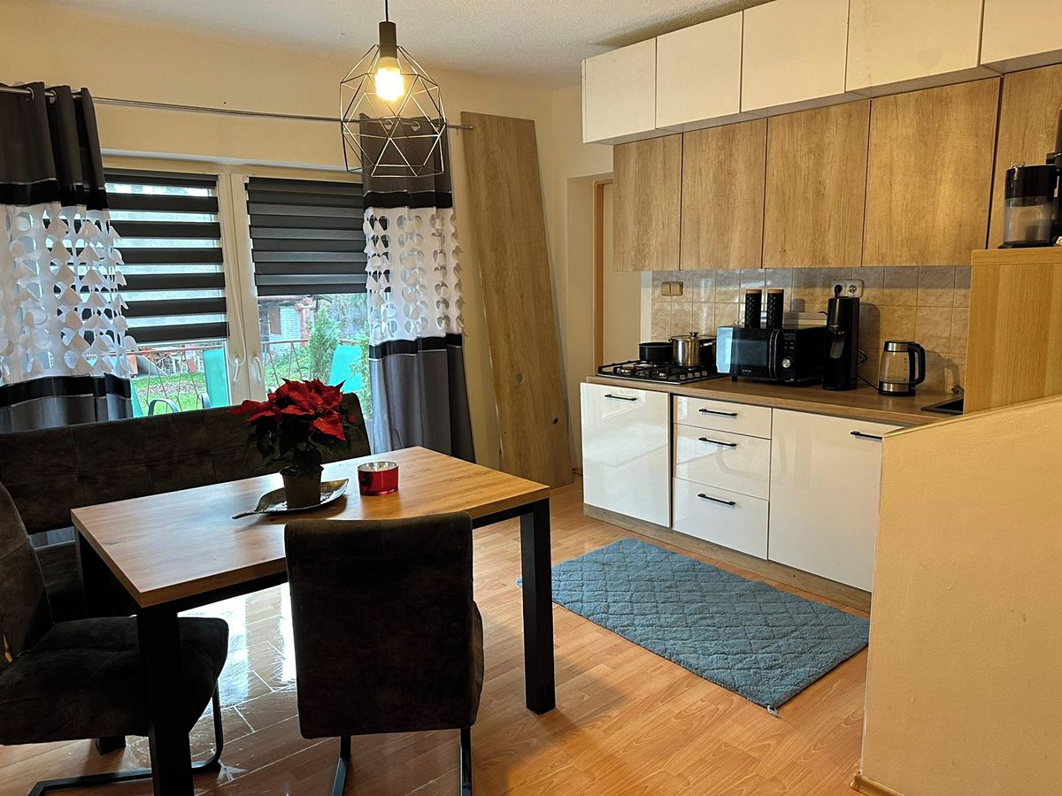 Pronájem rodinného domu 160 m², pozemek 300 m² – fotografie 4