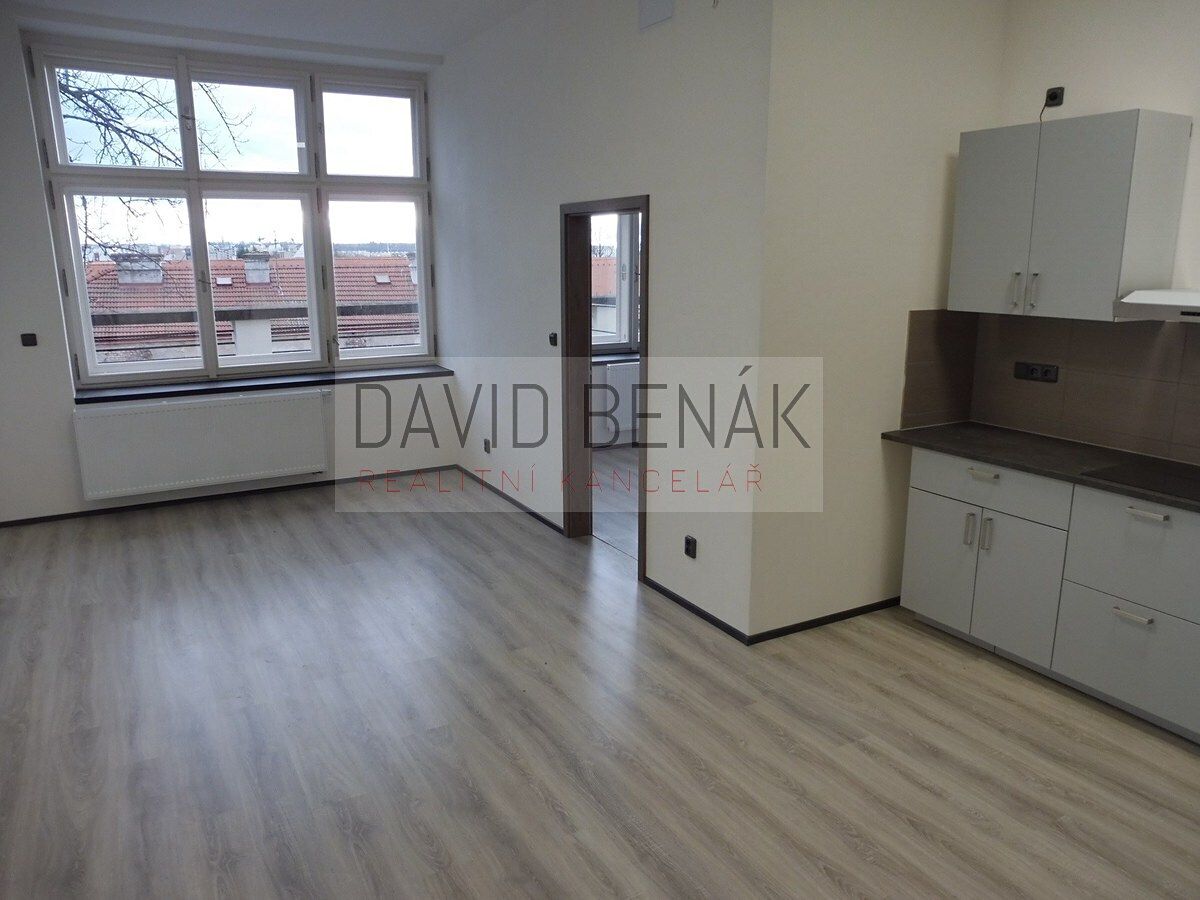 Pronájem bytu 3+kk 68 m² – fotografie 3