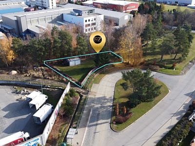 Pronájem komerčního pozemku 608 m²