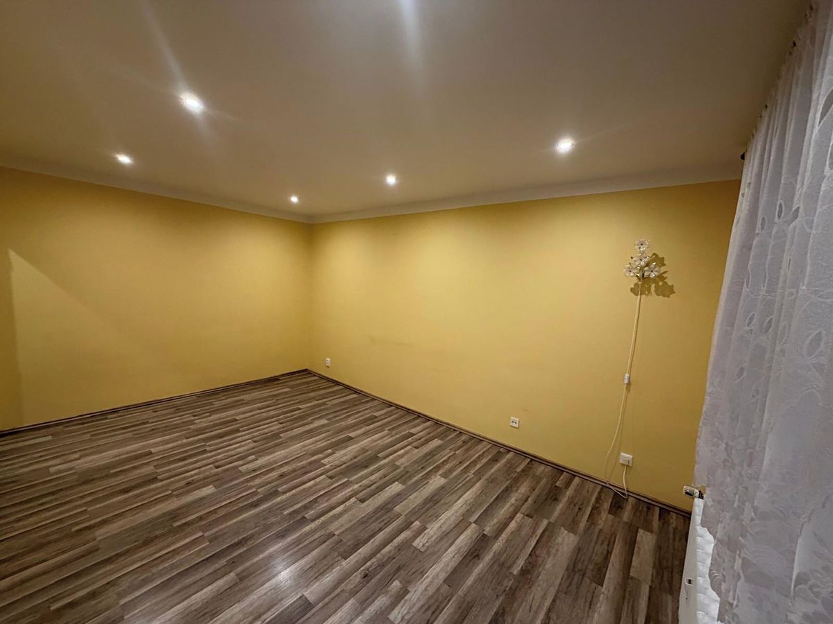 Pronájem bytu 1+1 35 m² – fotografie 3