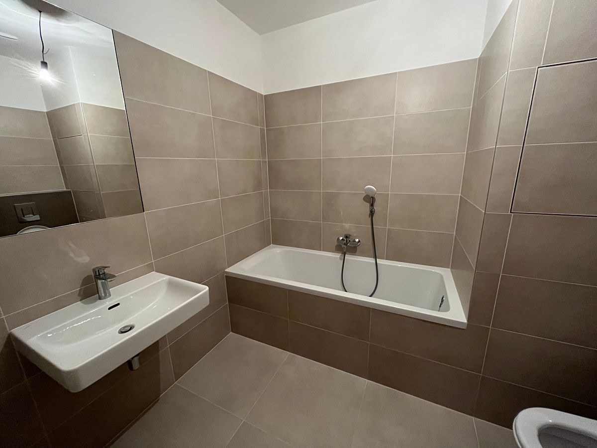 Pronájem bytu 2+kk 60 m² – fotografie 3