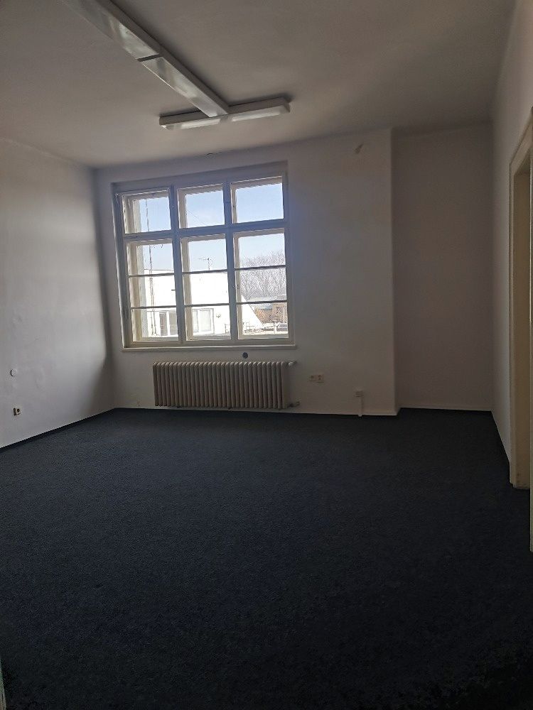 Pronájem kanceláře 27 m² – fotografie 3