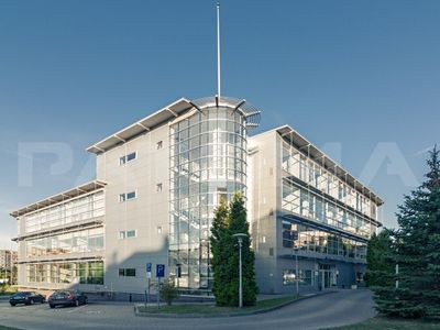 Pronájem kanceláře 235 m²