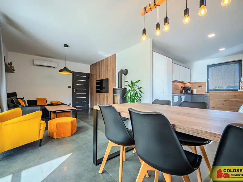 Prodej rodinného domu 80 m², pozemek 800 m², Milovice – náhled fotky 3