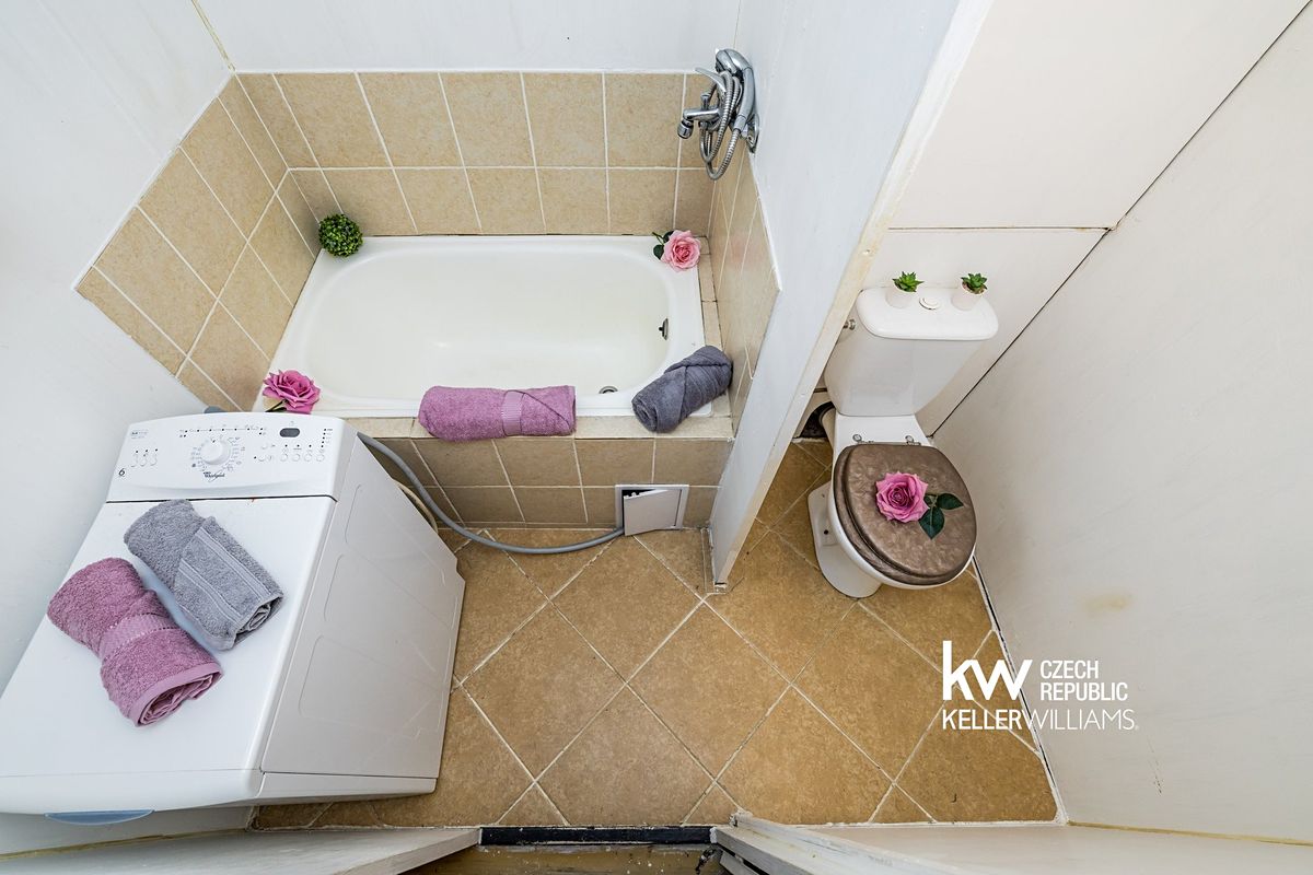 Pronájem bytu 2+kk 44 m² – fotografie 2