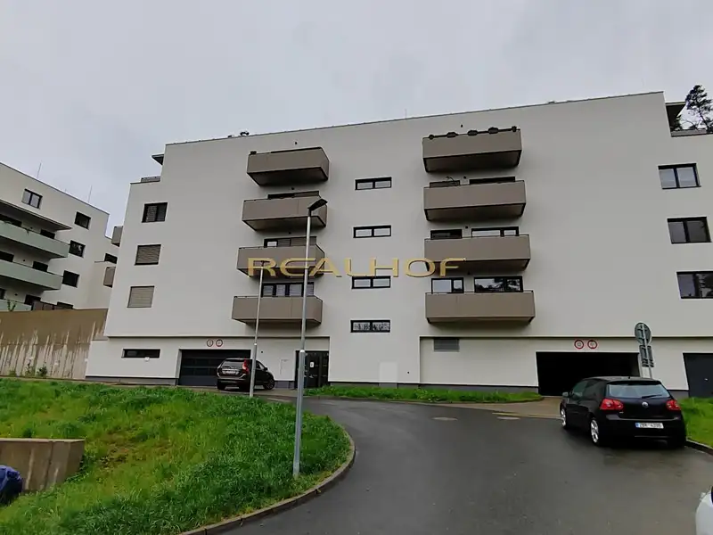 Pronájem bytu 1+kk 29 m², Brno – náhled fotky 1