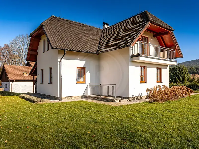 Prodej chalupy 230 m², pozemek 2845 m², Horní Stropnice – náhled fotky 2
