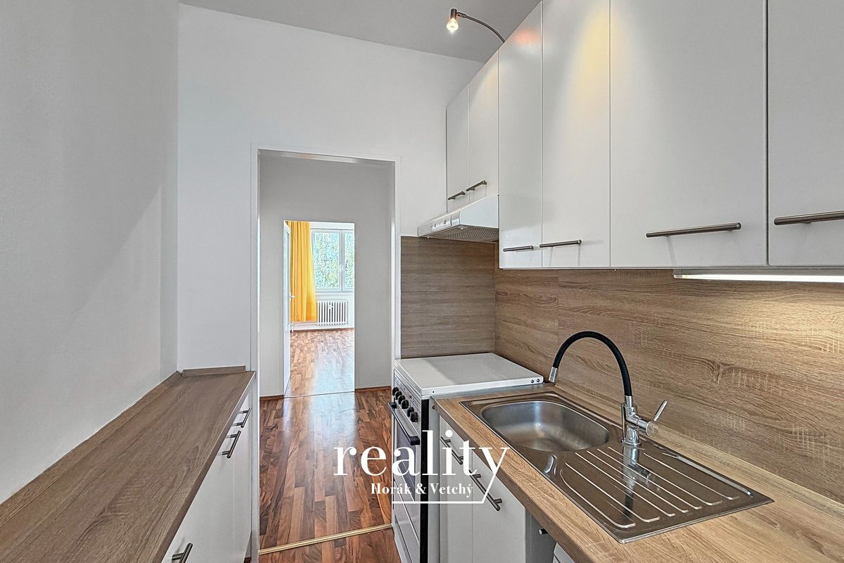 Pronájem bytu 2+1 62 m² – fotografie 3