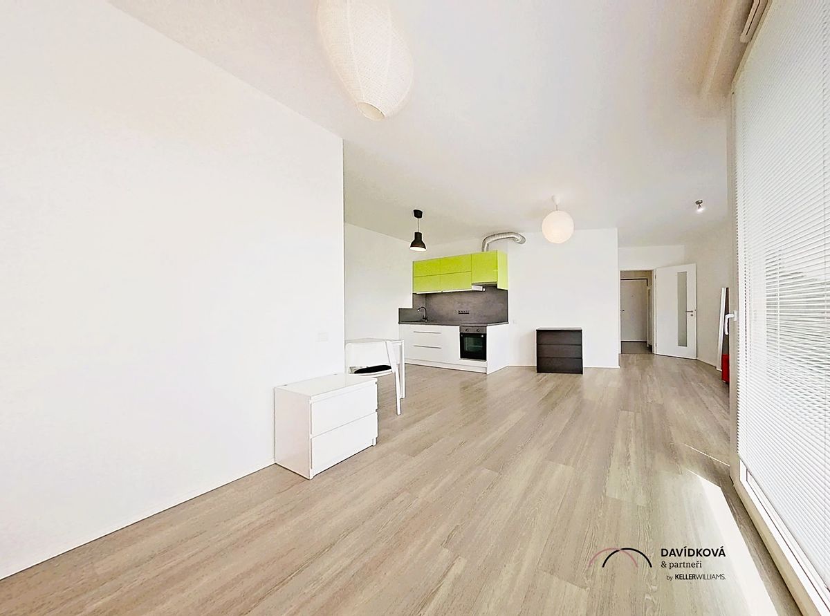 Pronájem bytu 1+kk 38 m² – fotografie 5