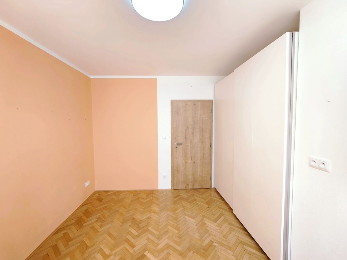 Pronájem bytu 2+1 53 m² – fotografie 3