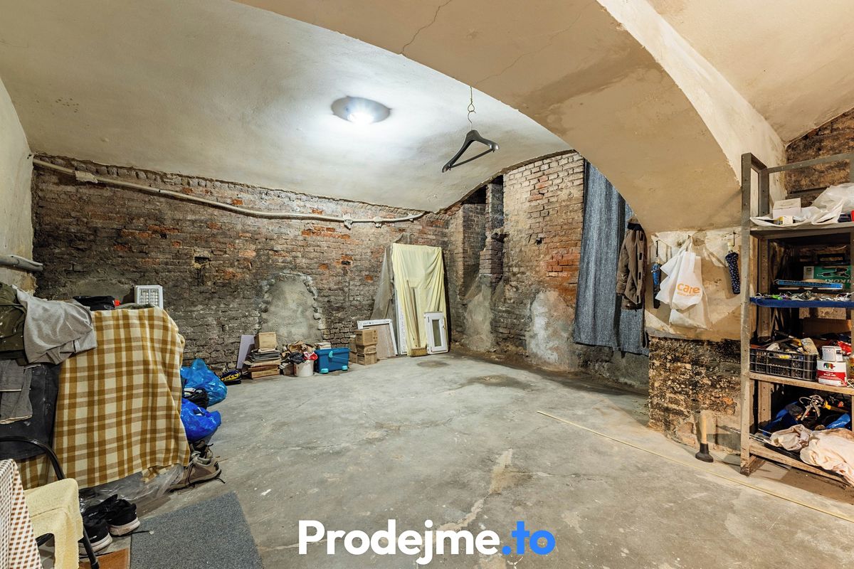 Pronájem skladového prostoru 226 m² – fotografie 2