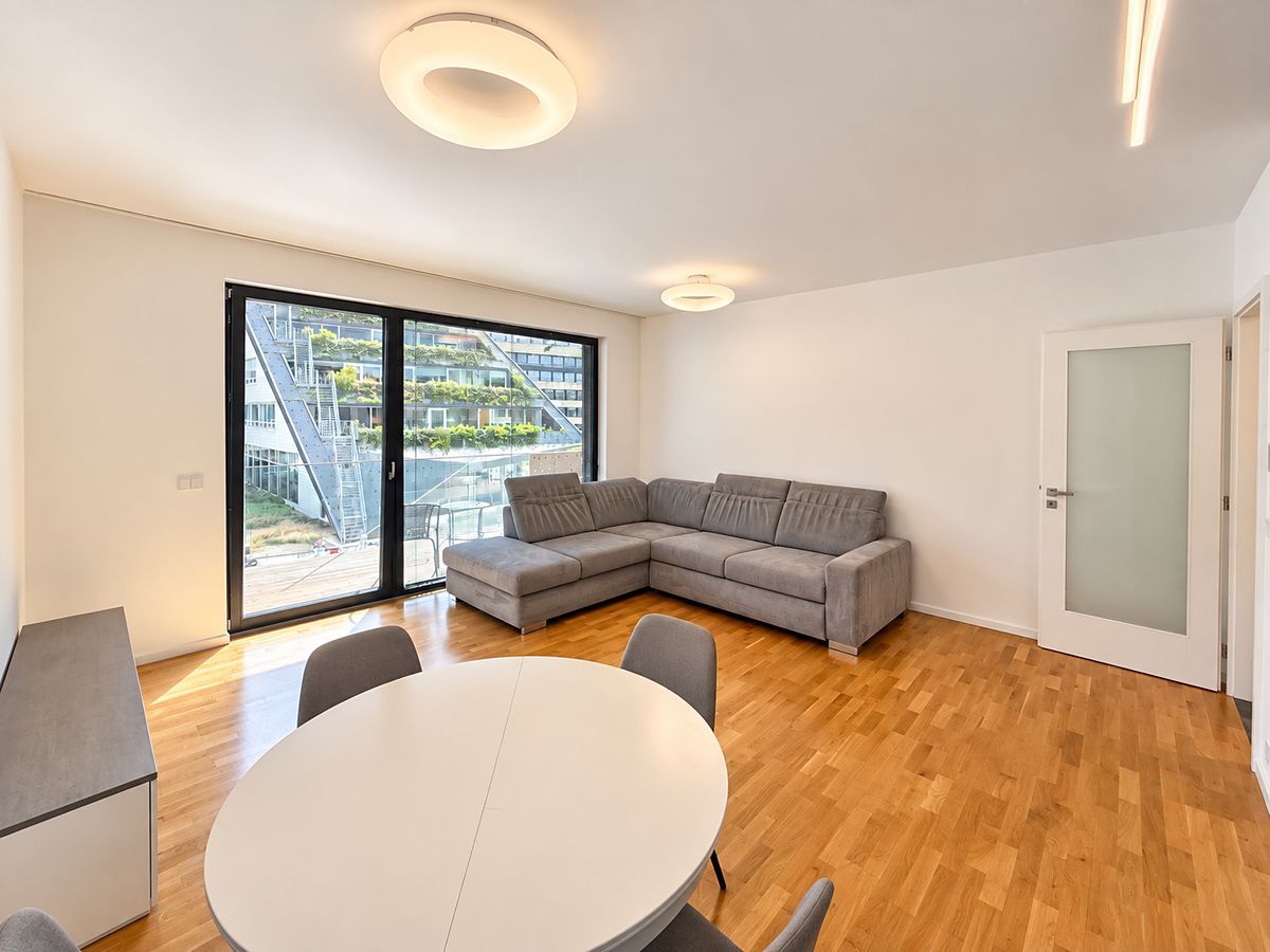 Pronájem bytu 2+kk 60 m²