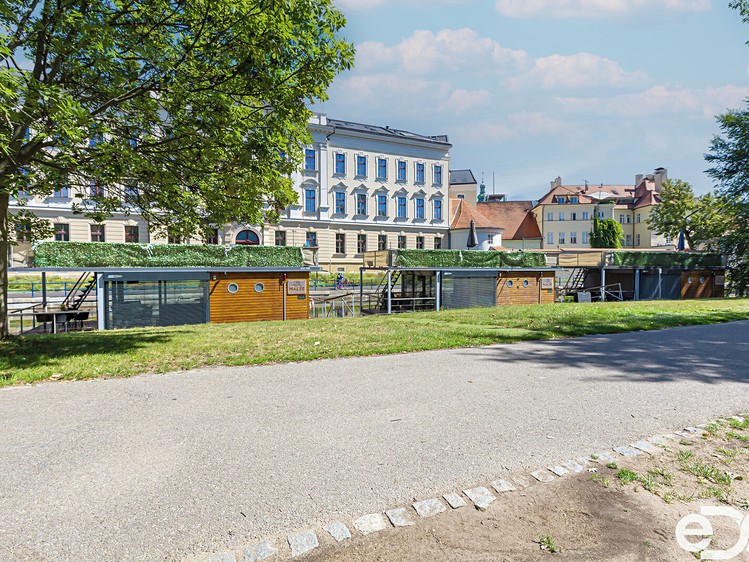 Prodej komerčního prostoru, 210 m² (15 z 24)