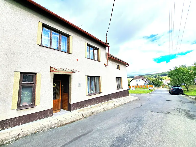 Prodej rodinného domu 300 m², pozemek 1830 m², Racková – náhled fotky 3