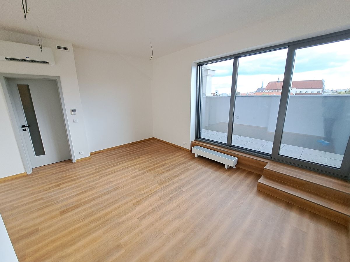 Pronájem bytu 2+kk 58 m² – fotografie 5
