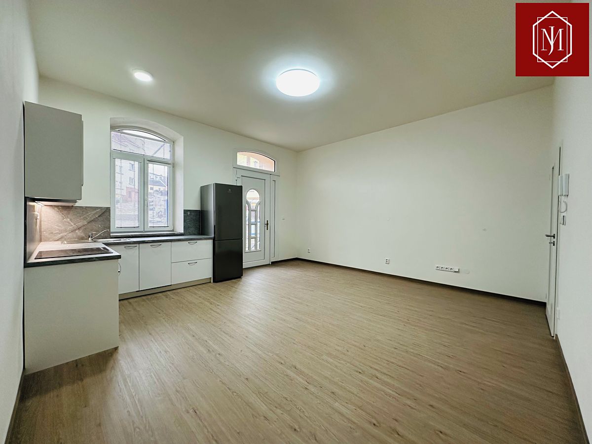 Pronájem bytu 1+kk 34 m² – fotografie 3