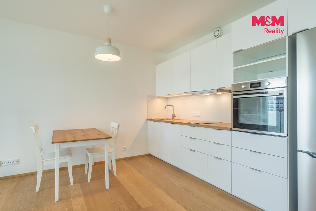Pronájem bytu 1+kk 34 m² – fotografie 3