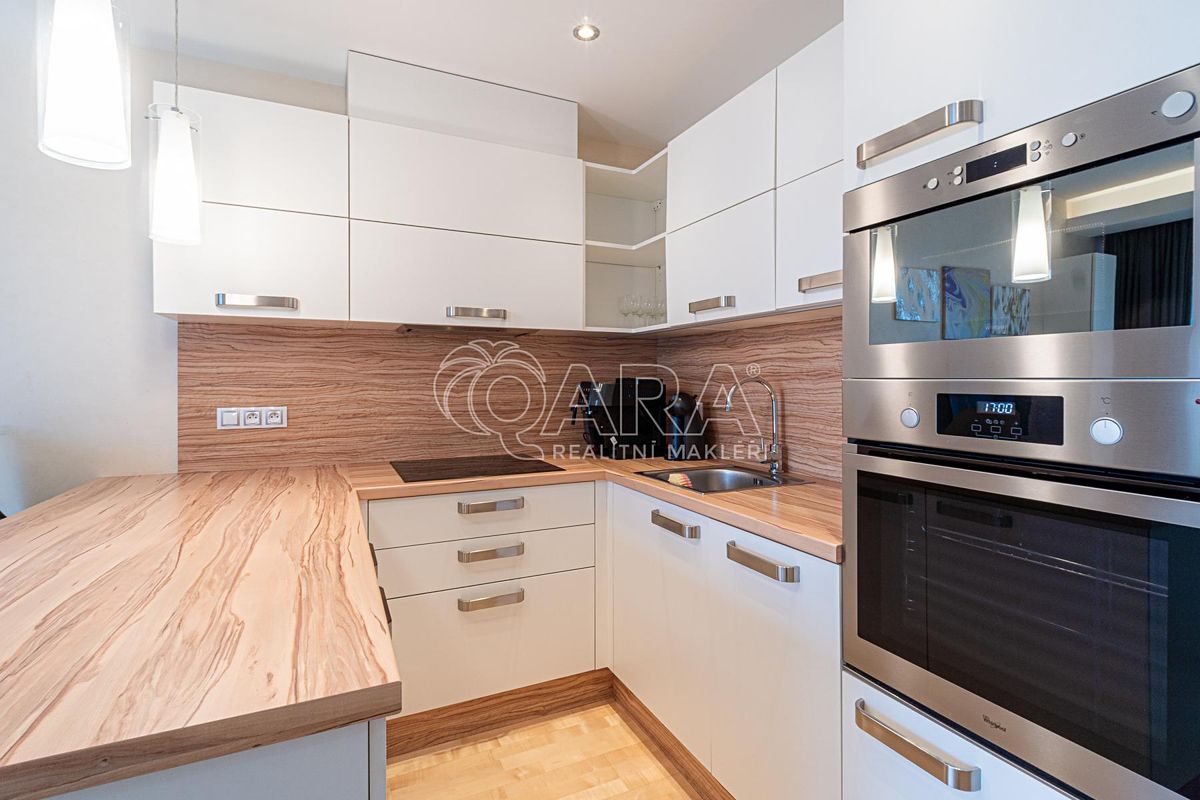 Pronájem bytu 1+kk 37 m² – fotografie 3