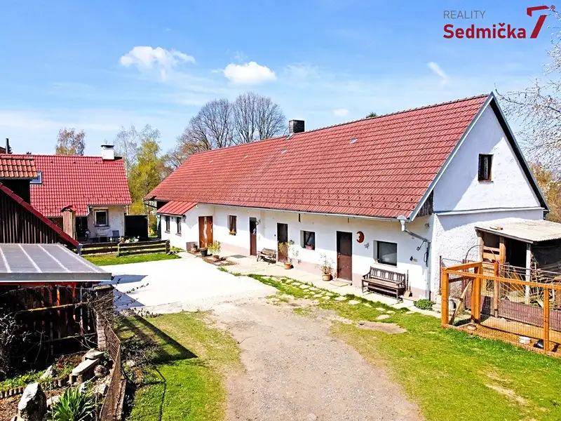 Prodej rodinného domu 225 m², pozemek 6700 m², Věžná – náhled fotky 1