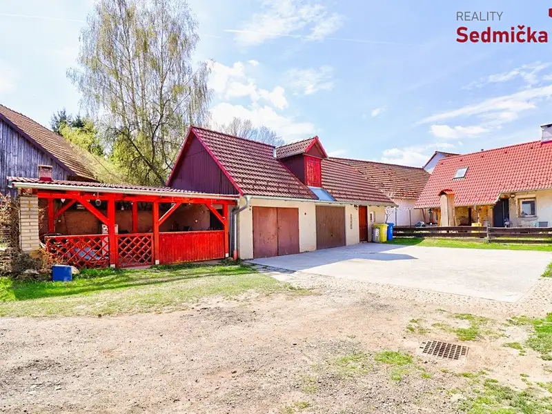 Prodej rodinného domu 225 m², pozemek 6700 m², Věžná – náhled fotky 2
