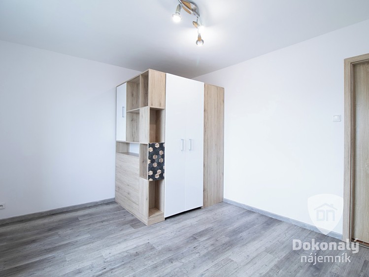 Pronájem bytu 3+kk, 65 m² (10 z 25)