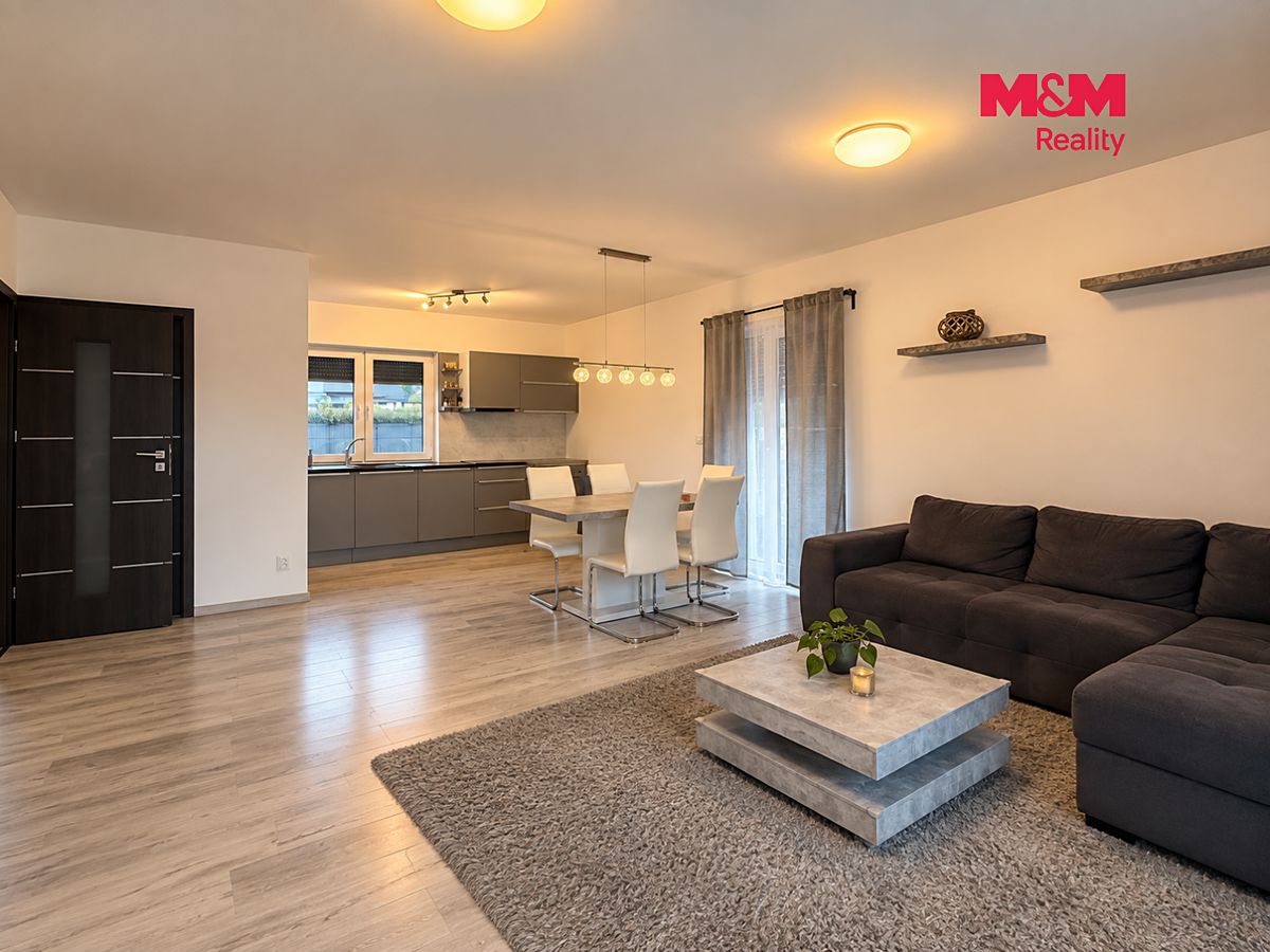 Pronájem rodinného domu 110 m², pozemek 798 m² – fotografie 4