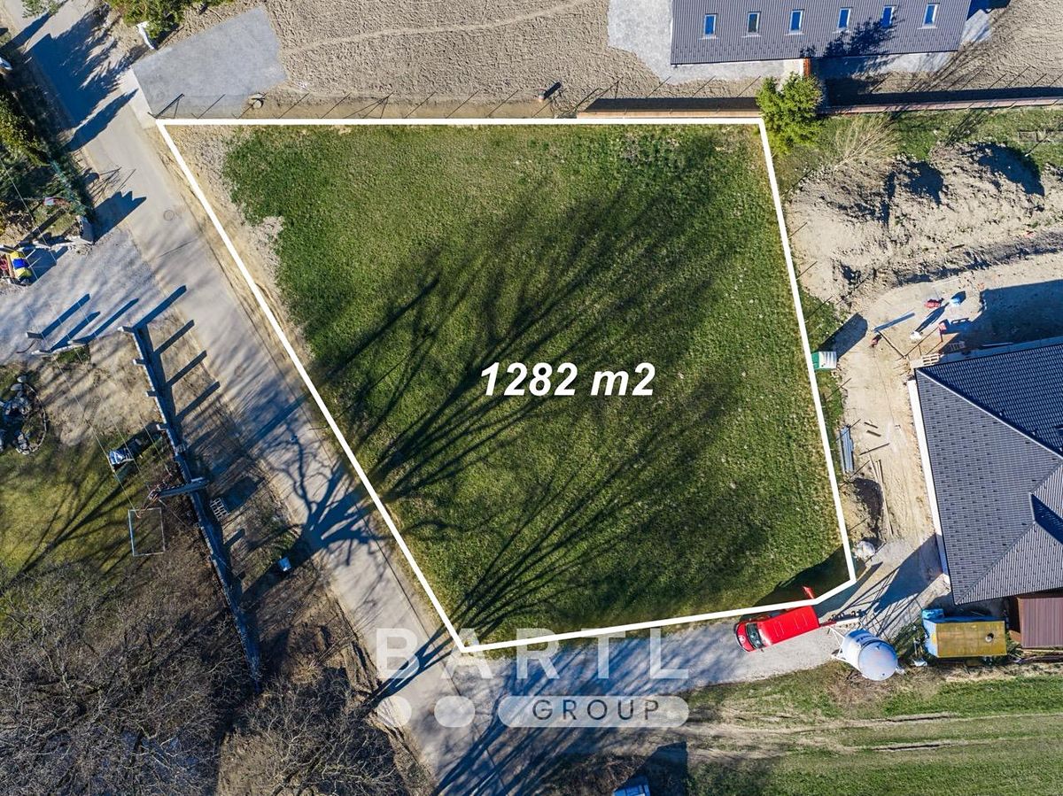 Prodej stavebního pozemku 1282 m², Staré Hodějovice – fotka 1 z 3
