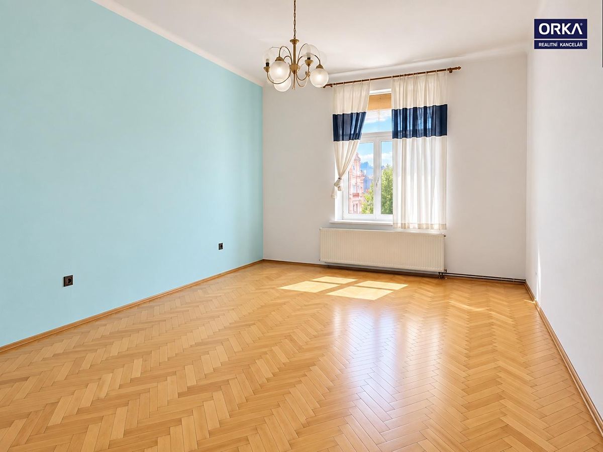 Pronájem bytu 2+1 92 m² – fotografie 4