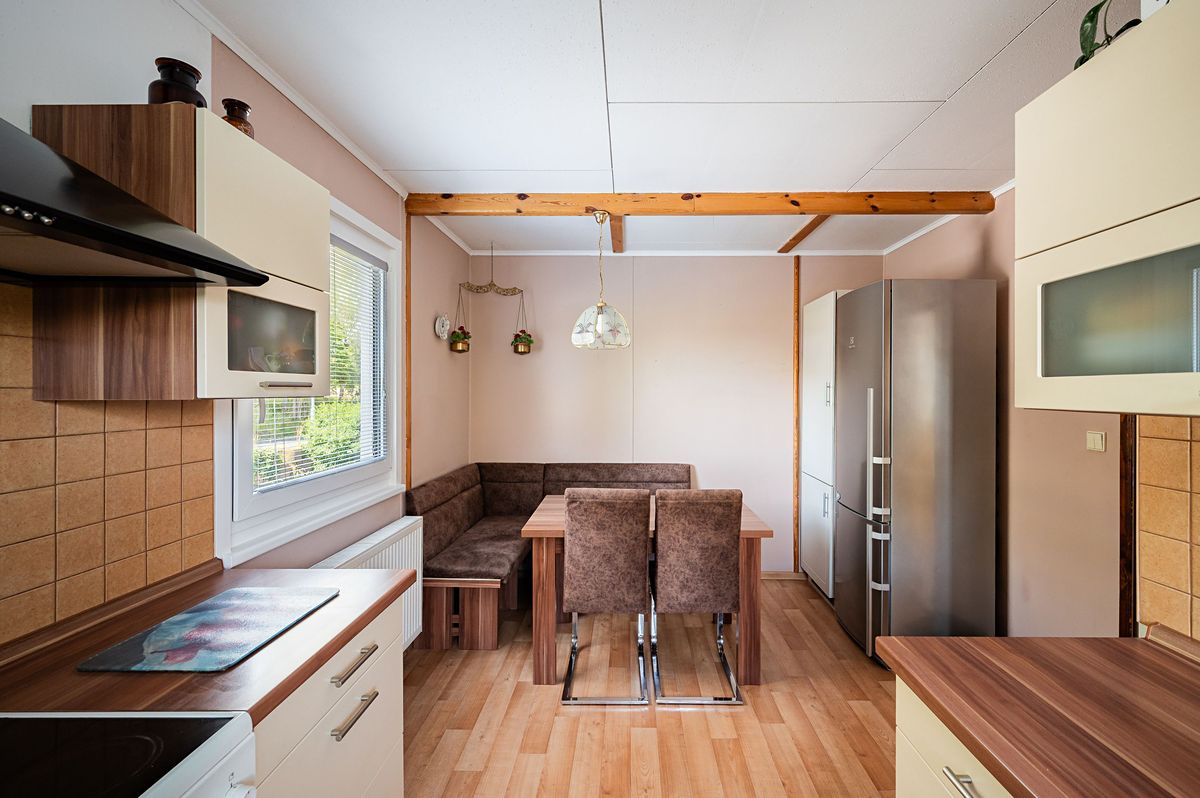 Prodej vícegeneračního domu 244 m², pozemek 948 m² – fotografie 2