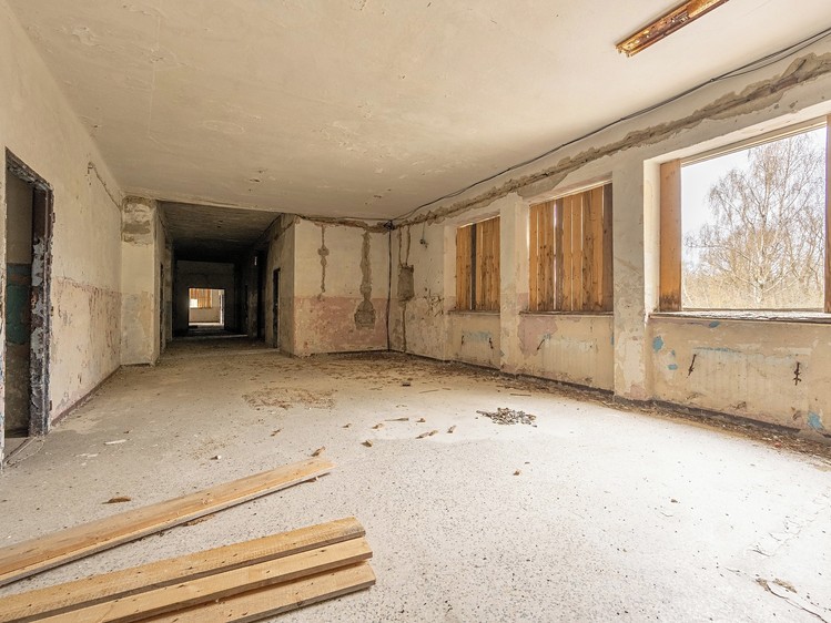 Комерційне приміщення на продаж, 2 250 м² (23 з 35)