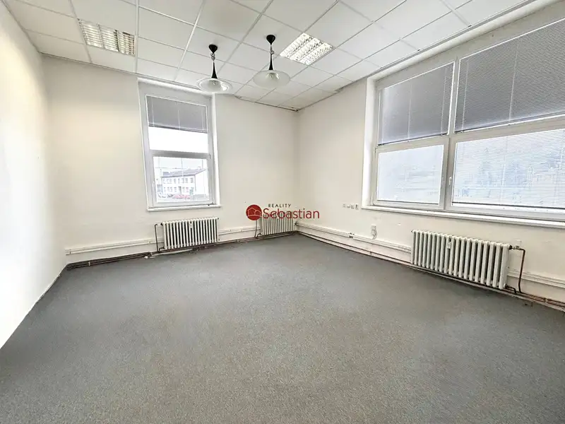 Pronájem kanceláře 69 m², Pelhřimov – náhled fotky 1