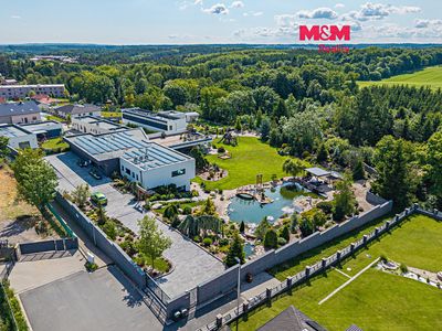 Prodej rodinného domu 895 m², pozemek 5510 m²