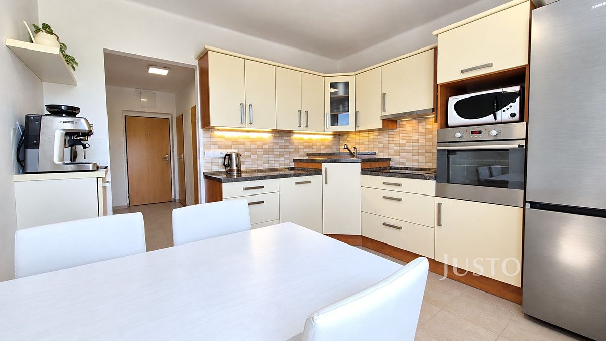 Prodej bytu 3+1 67 m²