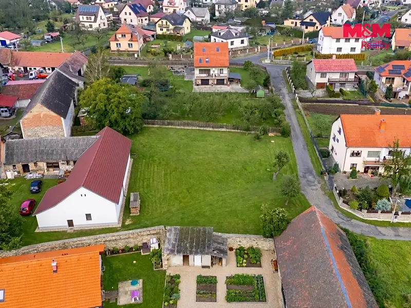 Prodej stavebního pozemku 1129 m², Mrač – náhled fotky 2