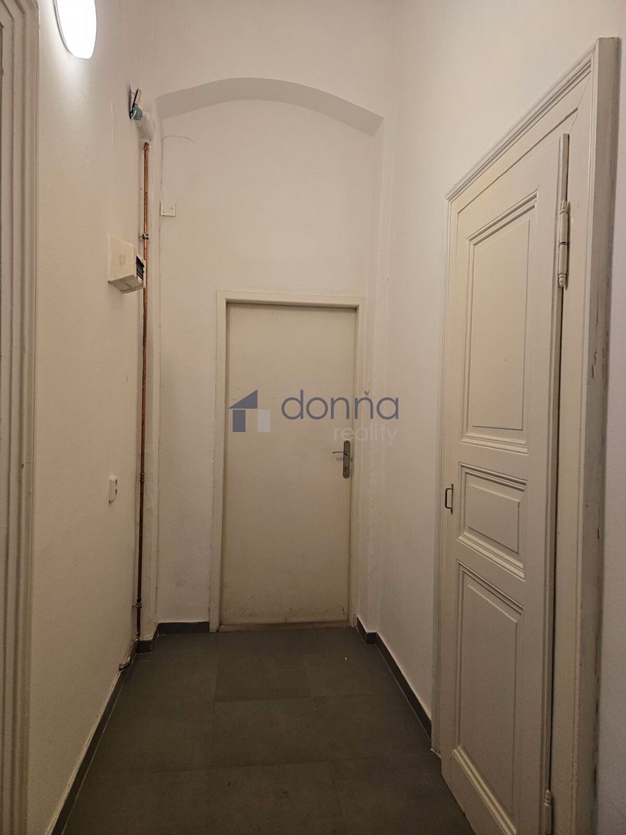Pronájem bytu 1+kk 30 m² – fotografie 4