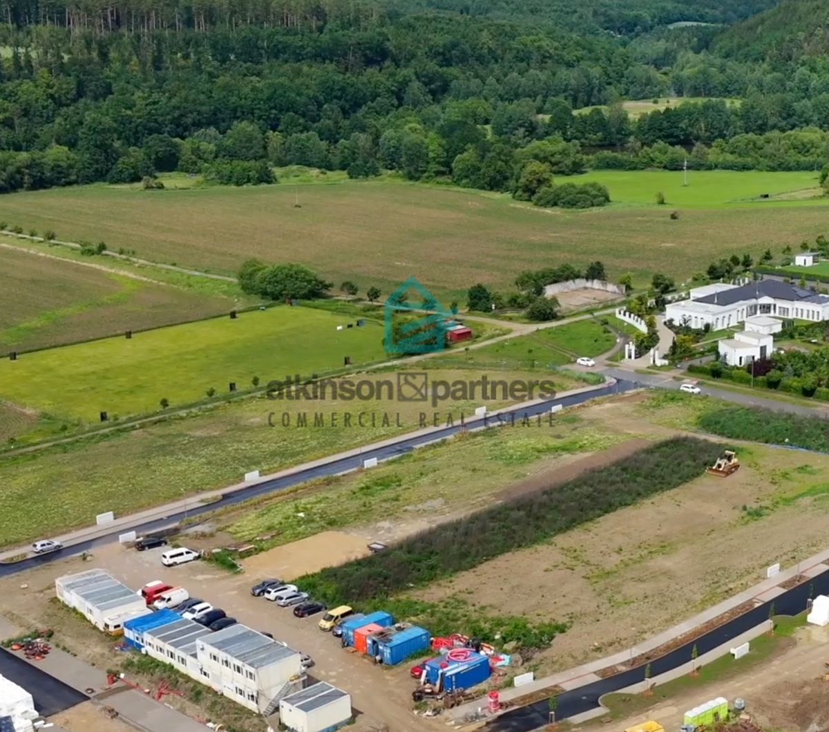 Prodej stavebního pozemku 979 m², Hluboká nad Vltavou – fotka 1 z 3