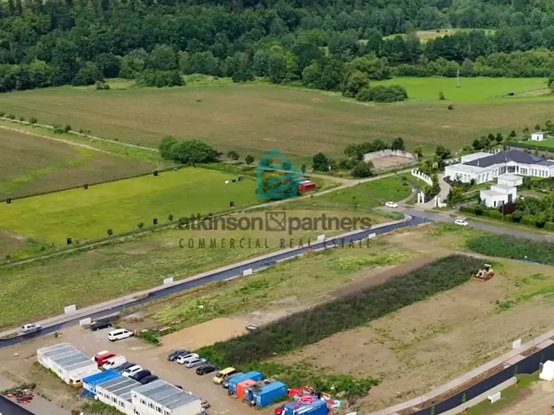 Prodej stavebního pozemku 979 m², Hluboká nad Vltavou – náhled fotky 1