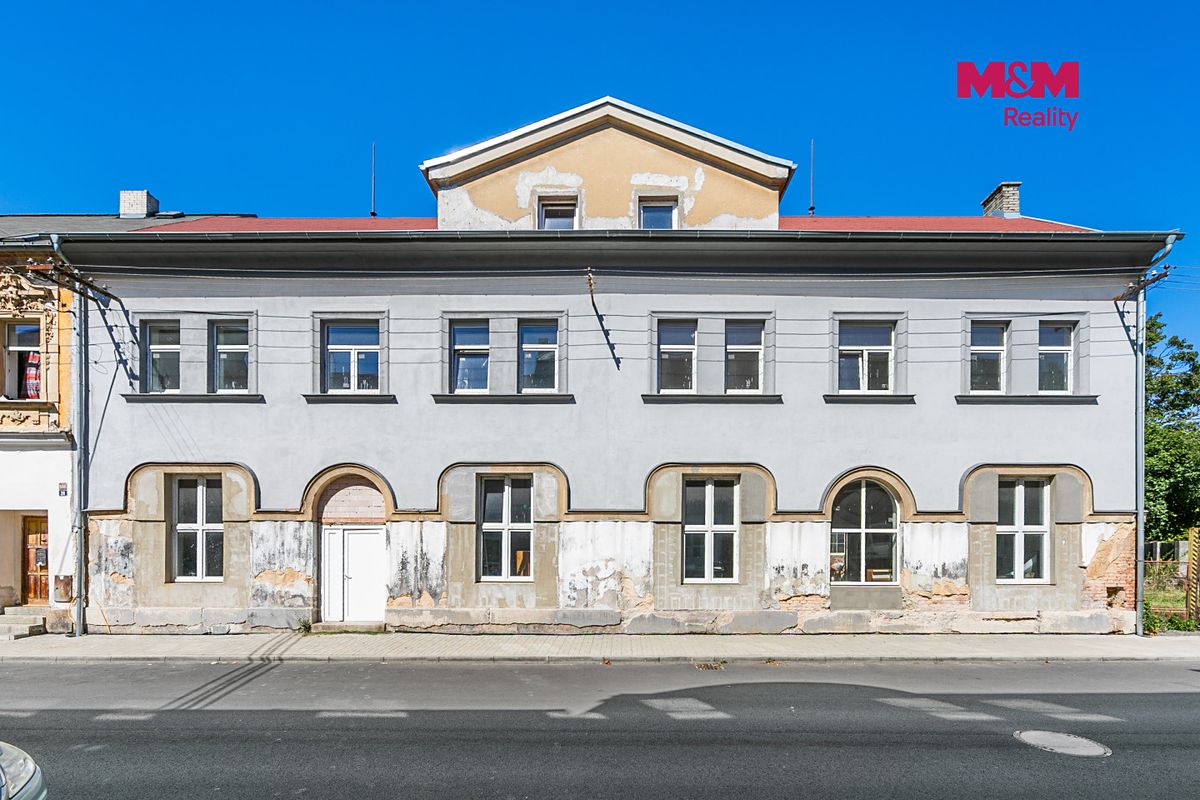 Prodej komerční nemovitosti 1300 m² – fotografie 2
