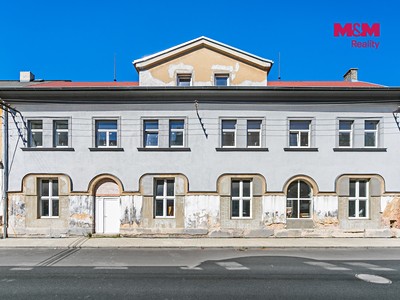 Prodej komerčního prostoru, 1 300 m² (2 z 28)
