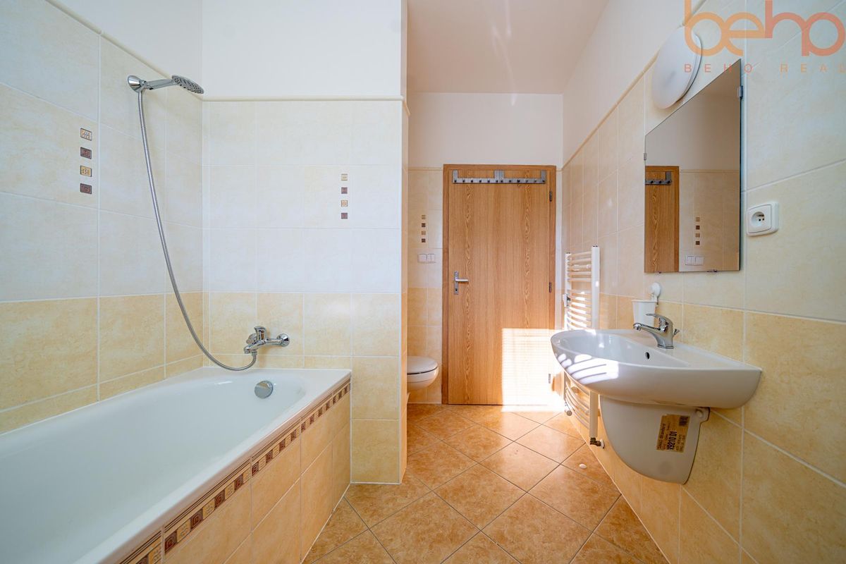 Pronájem bytu 2+kk 66 m² – fotografie 5
