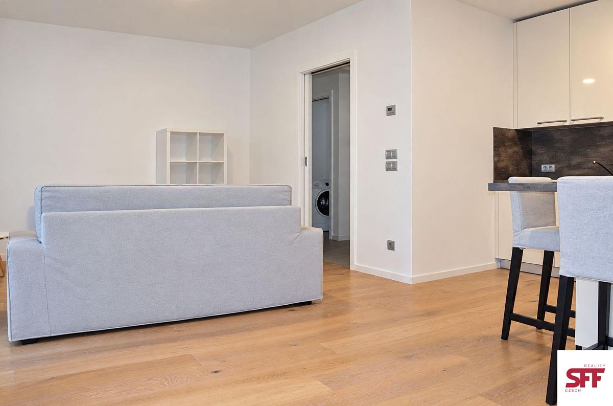 Pronájem bytu 2+kk 50 m² – fotografie 3