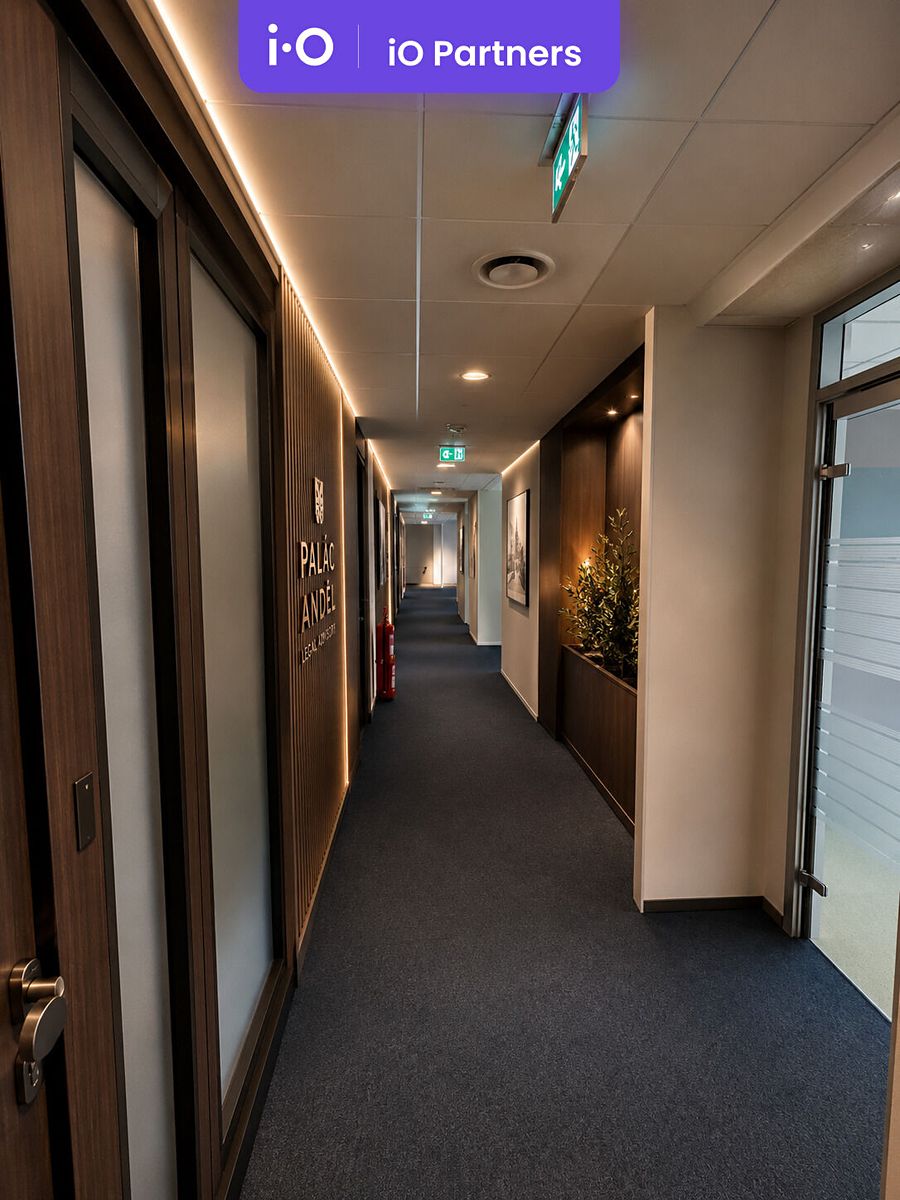 Pronájem kanceláře 360 m² – fotografie 3