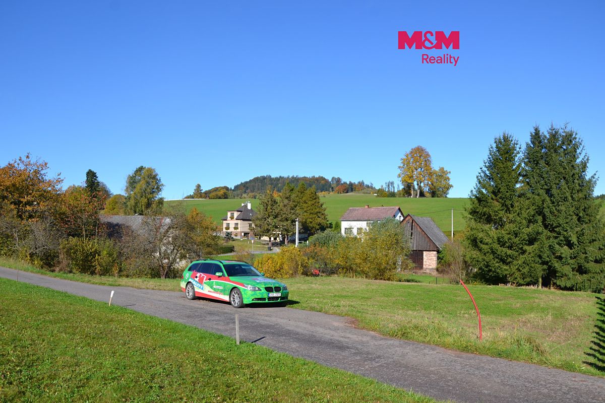 Prodej stavebního pozemku 1090 m²