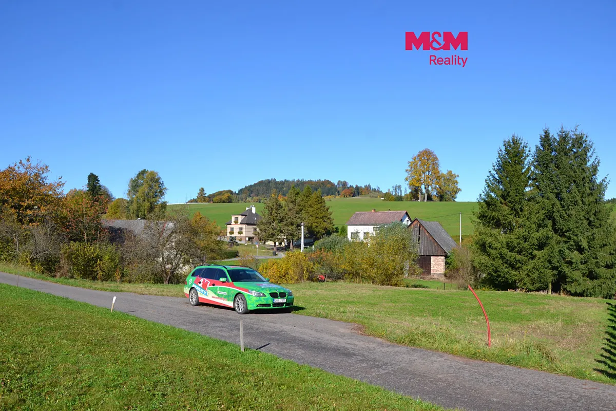 Prodej stavebního pozemku 1090 m²