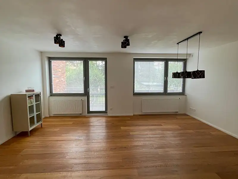 Pronájem rodinného domu 200 m², pozemek 300 m², Praha – náhled fotky 3