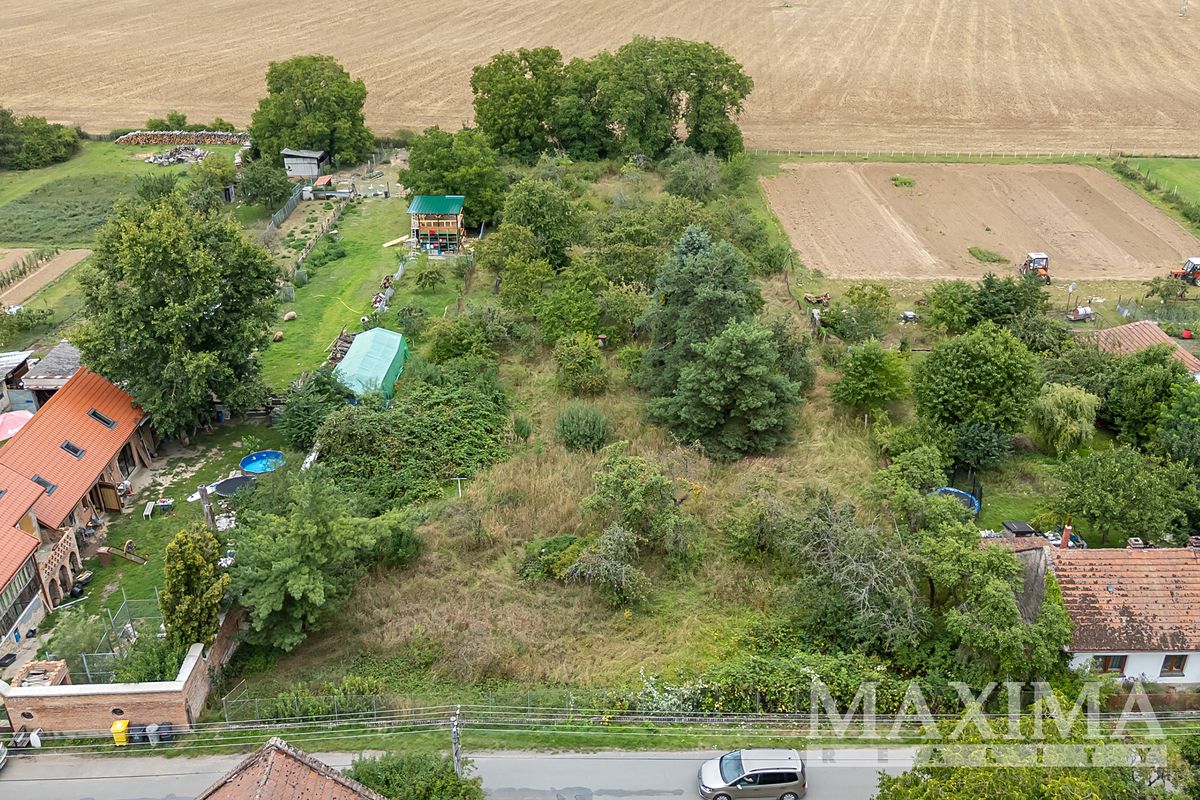 Prodej stavebního pozemku 3823 m² – fotografie 5